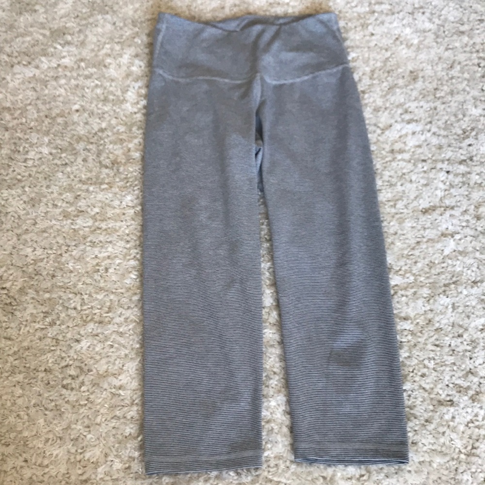Old Navy Crop Yoga Pant